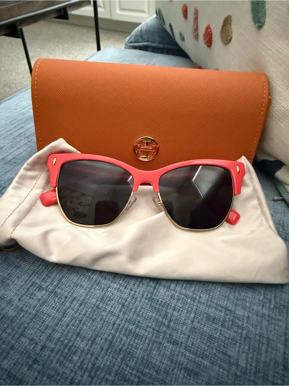 Tory Burch TY7199 Miller Cat-Eye Sunglasses in coral NWOT - Picture 4 of 6
